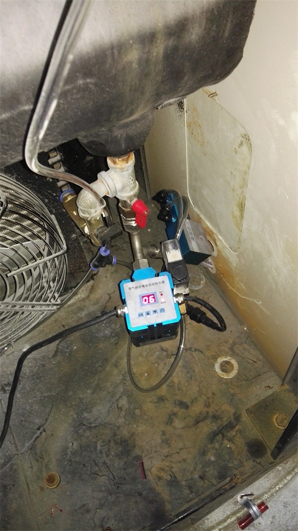 零氣耗B型冷干機使用現場.jpg